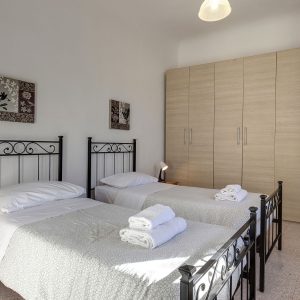 greci-16-iii-detail-3